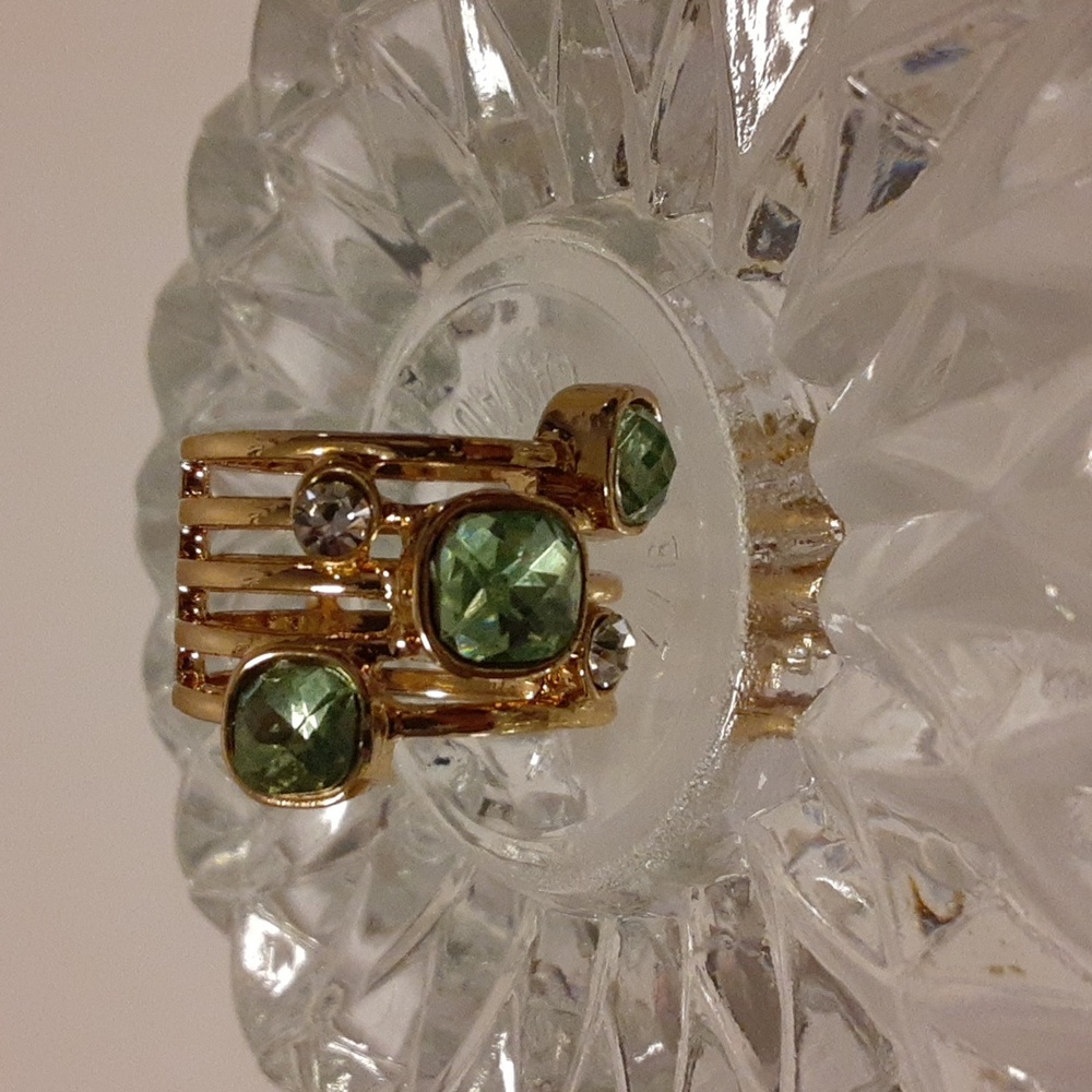 SET with Size 6 Brilliant Ivy Layered Ring with Green Drop Earrings $12 Goldtone - Picture 3 of 10
